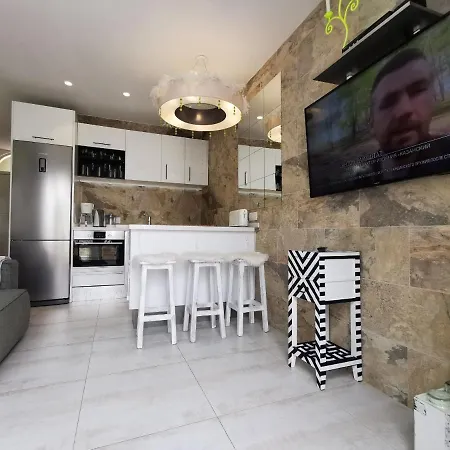 Orlando Torviscas Bajo * אדחה